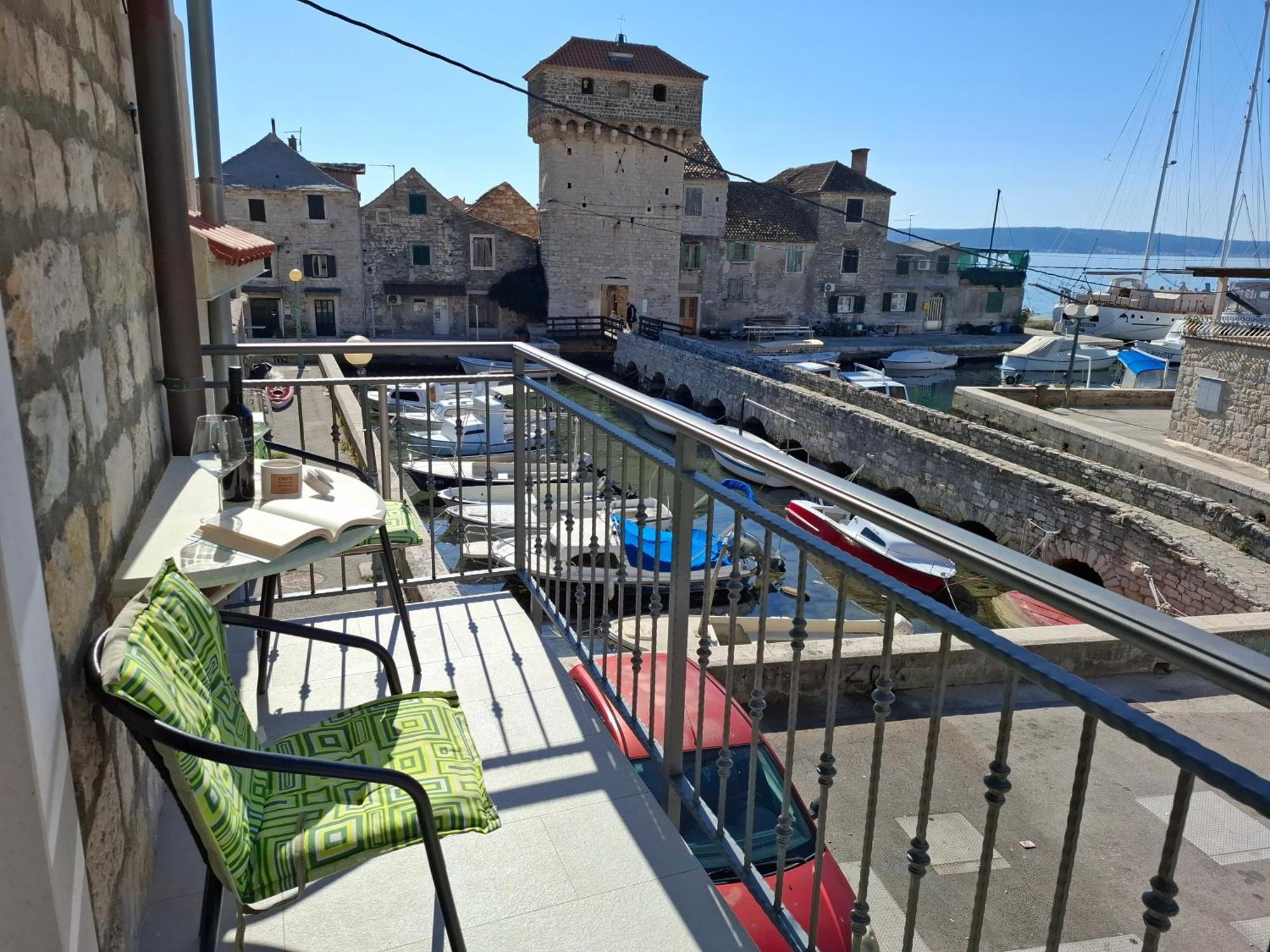 Apartment Kastilac Kaštela Екстериор снимка