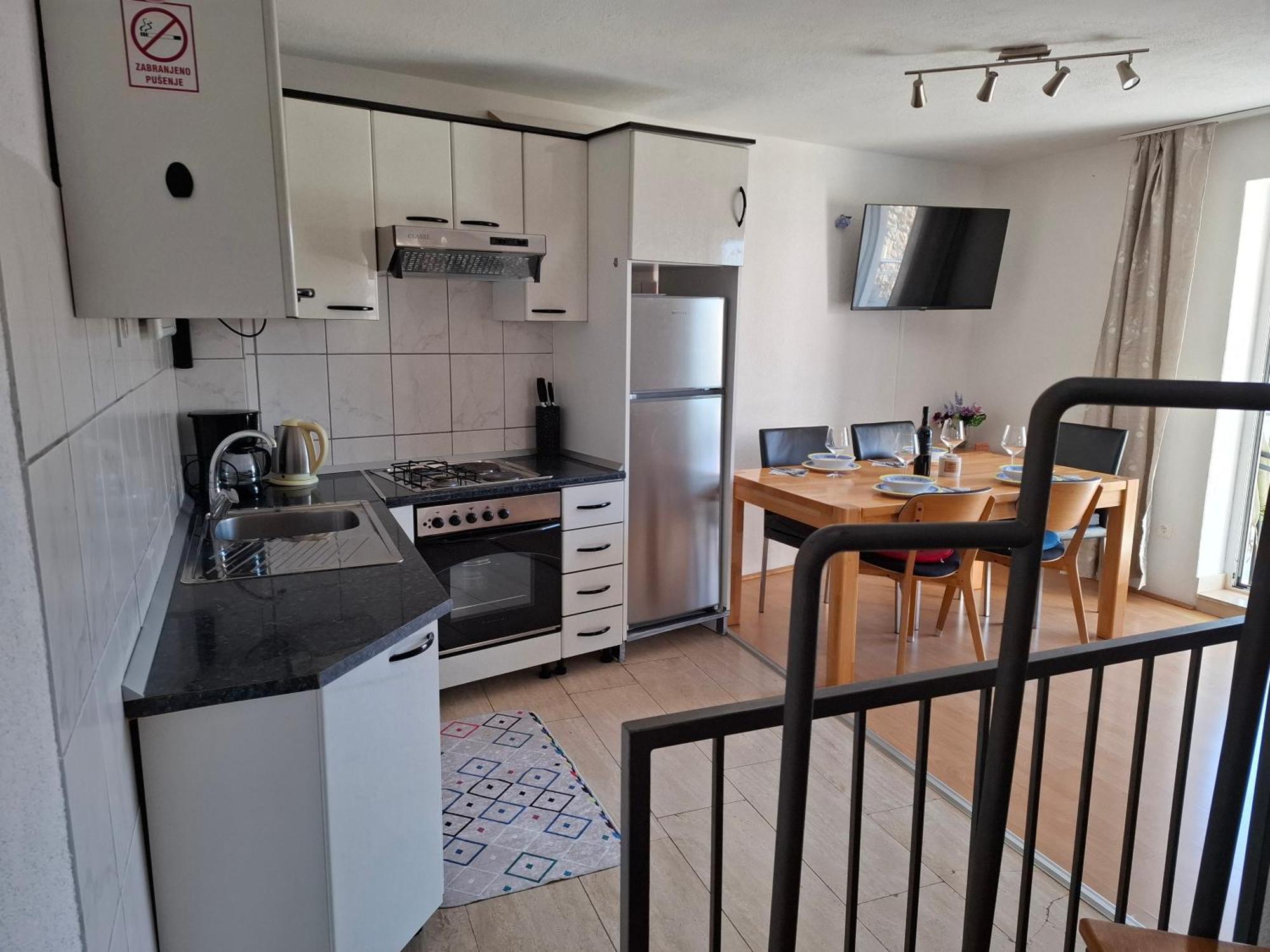 Apartment Kastilac Kaštela Екстериор снимка