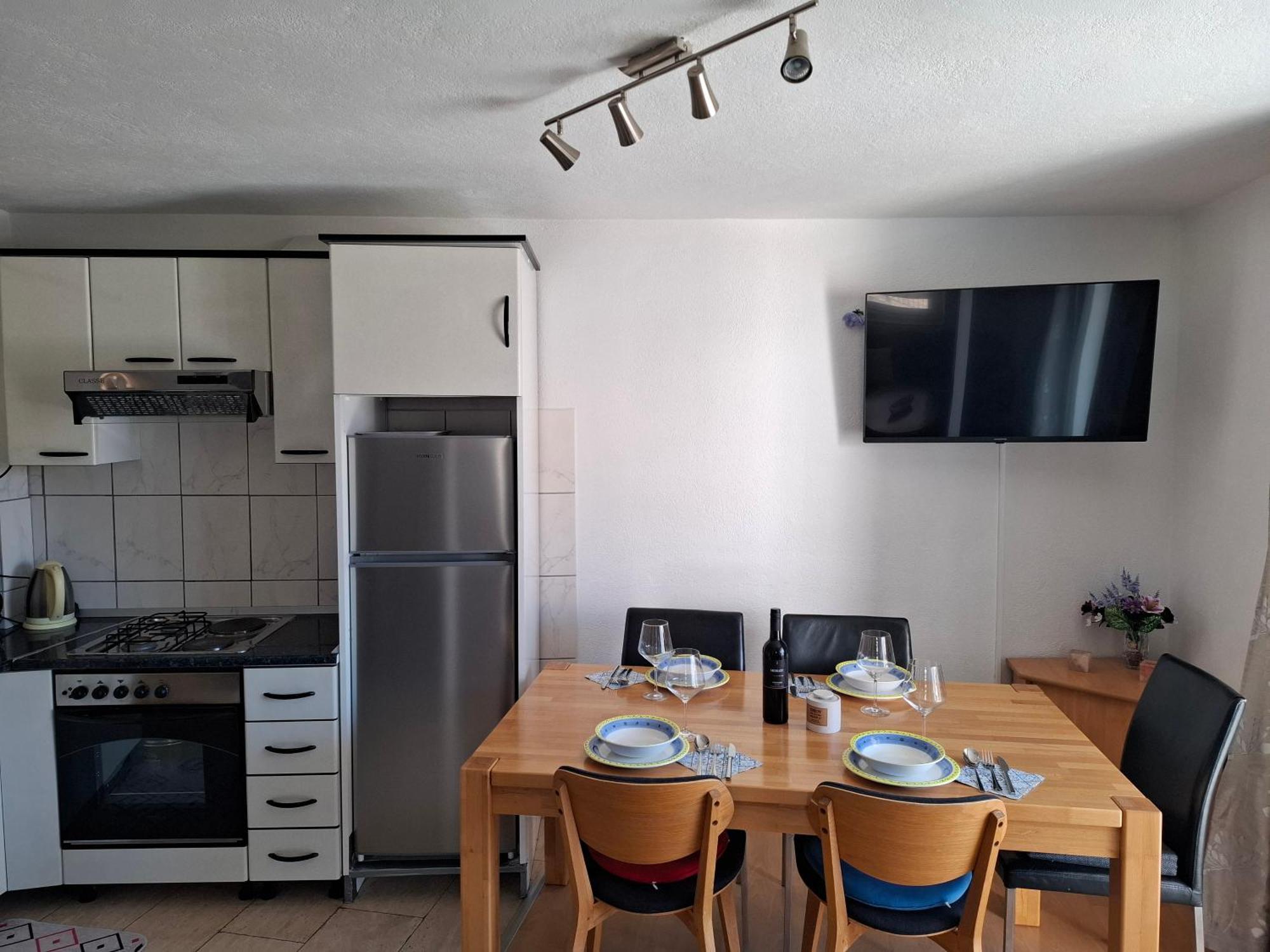 Apartment Kastilac Kaštela Екстериор снимка
