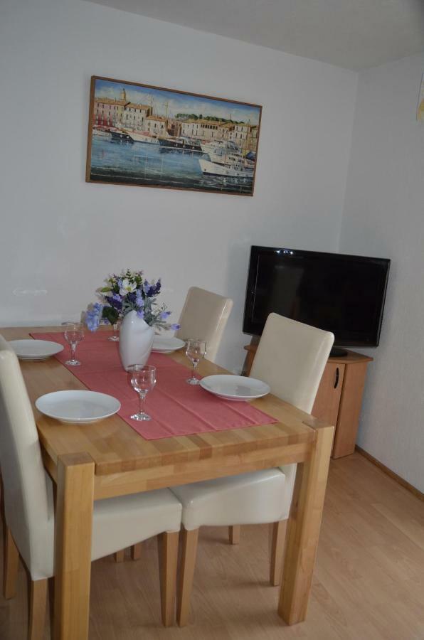 Apartment Kastilac Kaštela Екстериор снимка